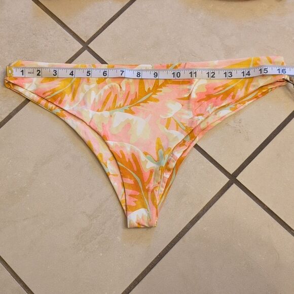 NWT Stone Fox Swim SET Lele Top and Roca Bottom Hot Tropix Orange Revolve XL - Picture 7 of 13
